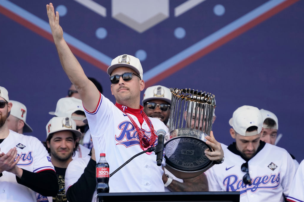 Rangers Nathaniel Lowe Puts On Championship Parade Clinic Anniahlates