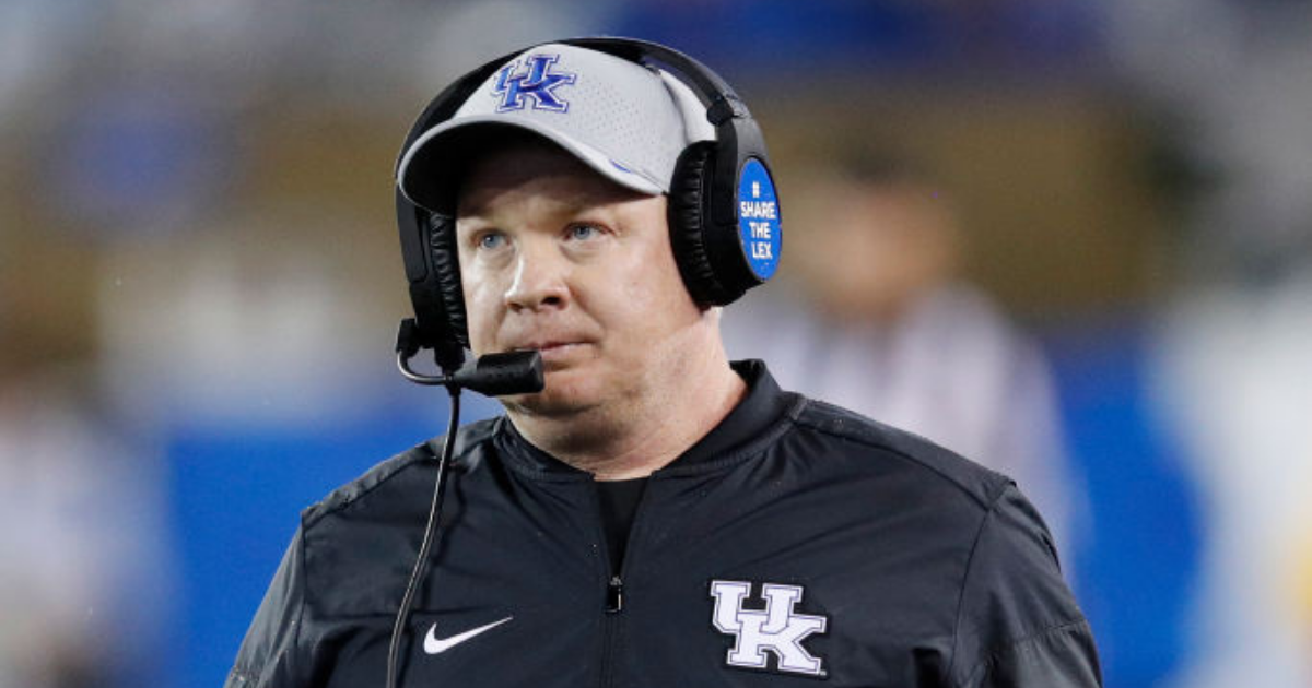 Mark Stoops Embracing The New Nil Even Though He S Still Learning