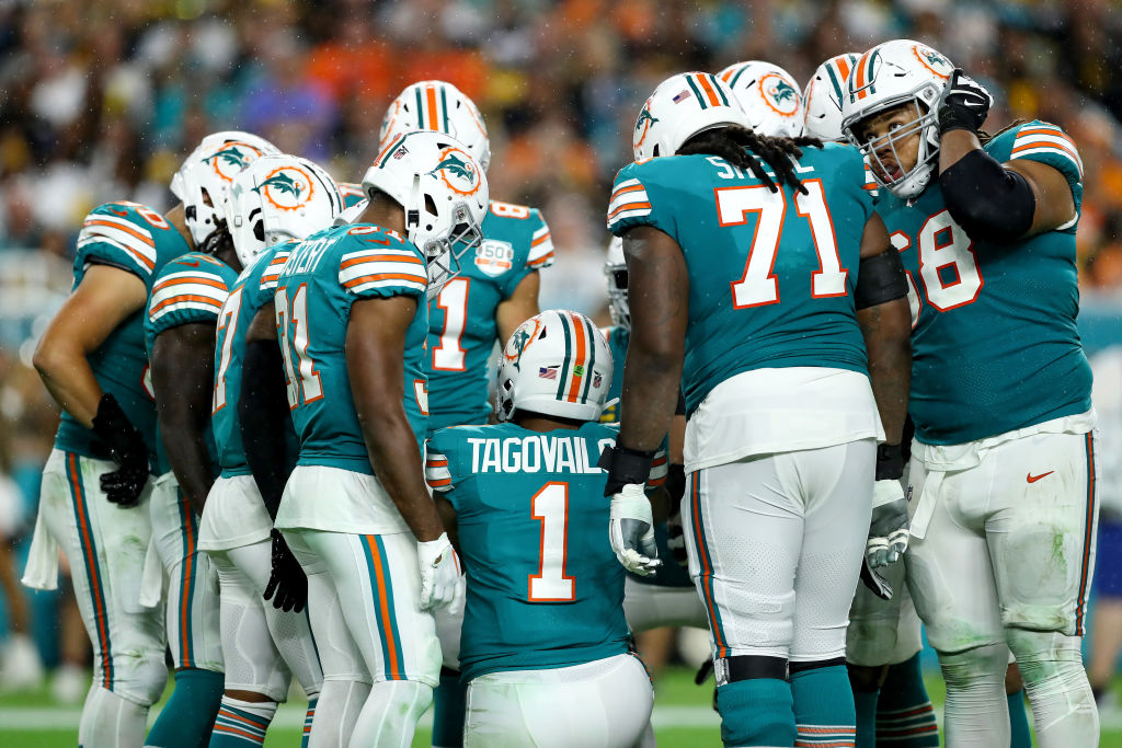 NFL Broncos, Dolphins Debut Alternate Uniforms on Monday Night Football