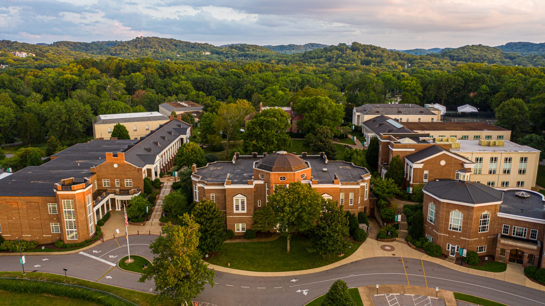 Harpeth Hall, All-Girls School In Nashville, Will Admit Biological ...