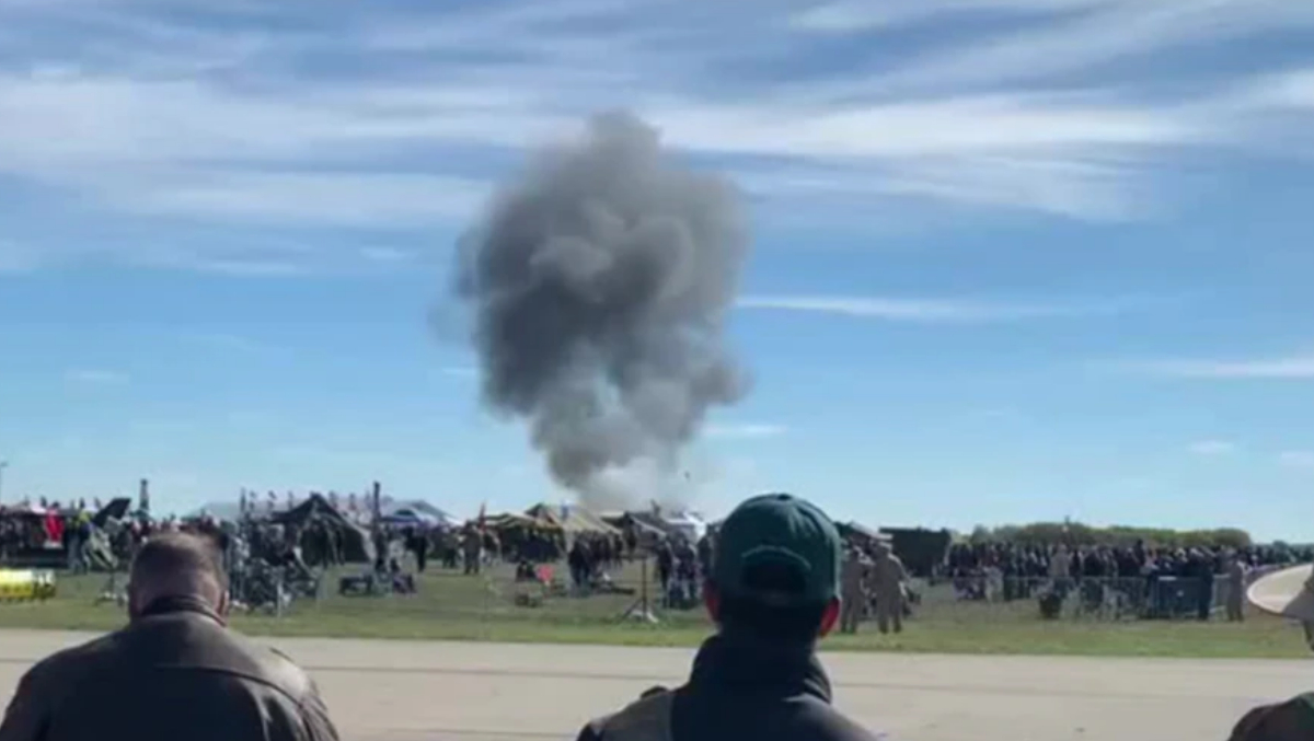 Aircraft Collision Caught On Video During Dallas World War Ii Air Show