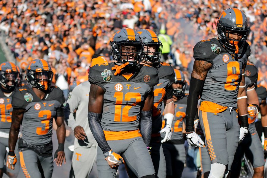 Tennessee Bringing Back 'Smokey Grey' Alternate Uniform