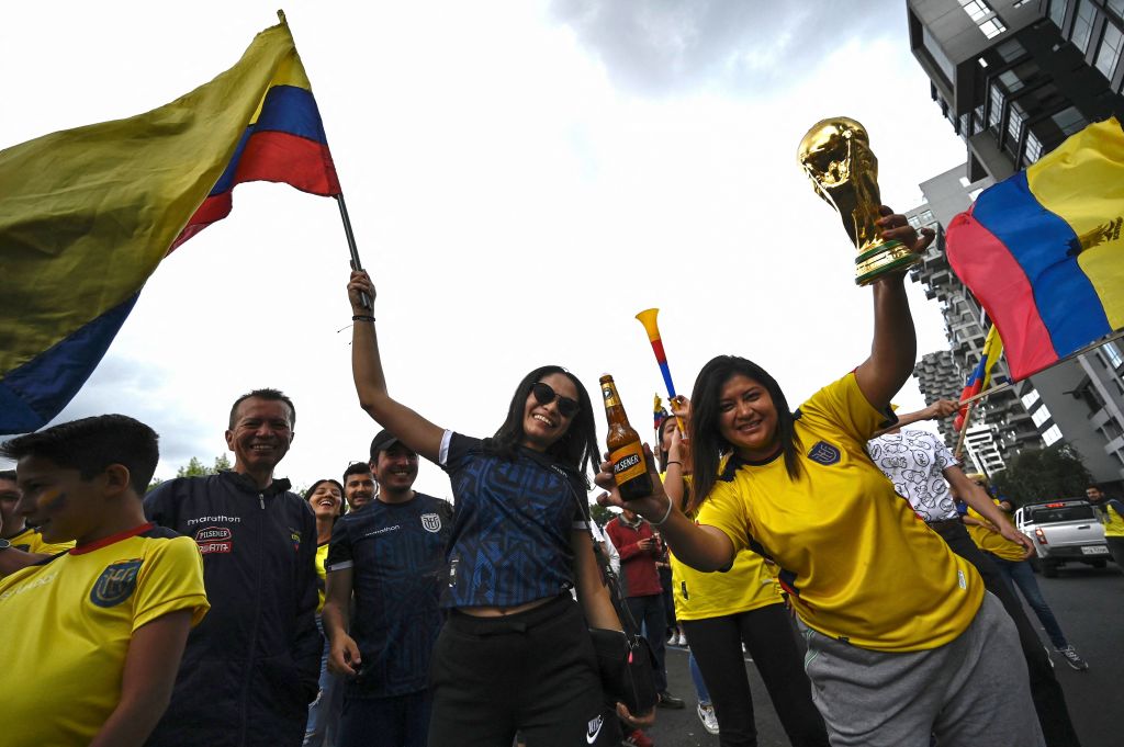 Exquisite Ecuador To Cut Beer Prices 20% In World Cup Show Of ‘support’ Artwork in 4K Exquisite Ecuador To Cut Beer Prices 20% In World Cup Show Of ‘support’ Artwork in 4K