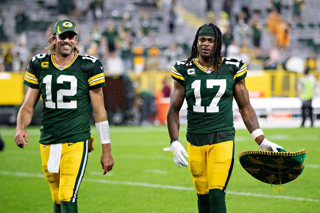 Rodgers Recruits Adams Amid Jets Rumors