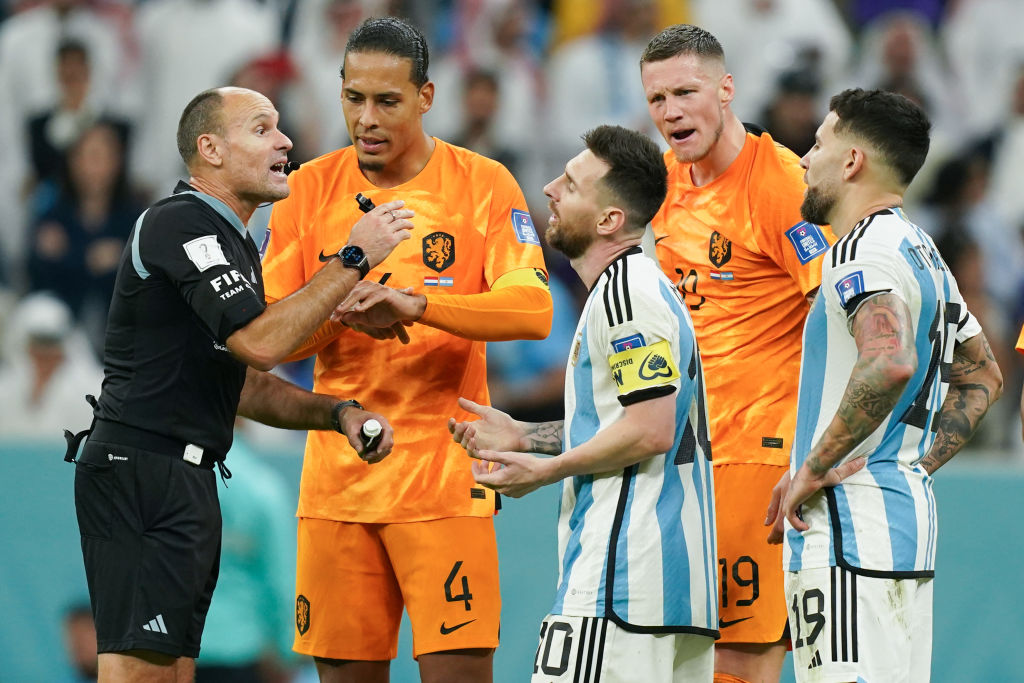 ref-removed-from-world-cup-after-sketchy-netherlands-argentina-match