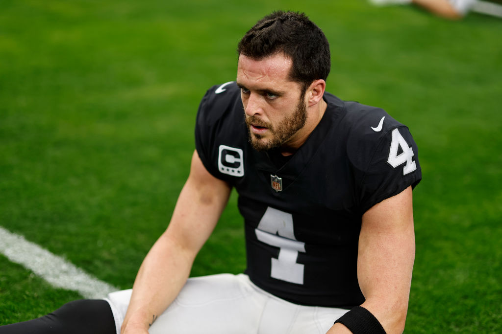 The Surprising Middle Name You Never Knew About Derek Carr - ekvwdym