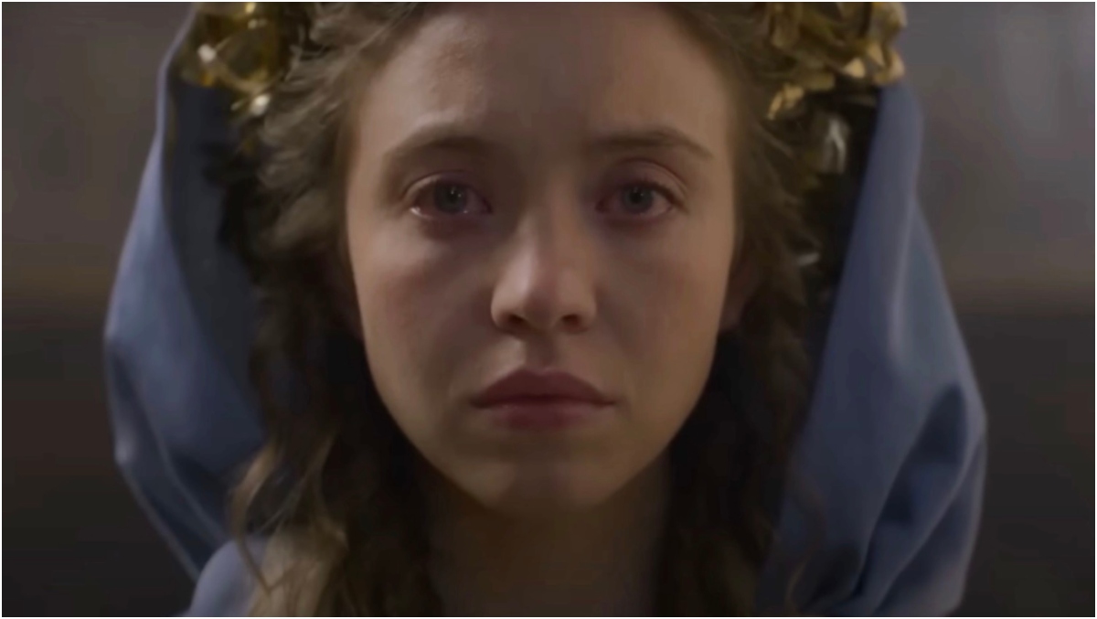 Sydney Sweeney Ditches Bikini For Horrifying New Movie: Trailer