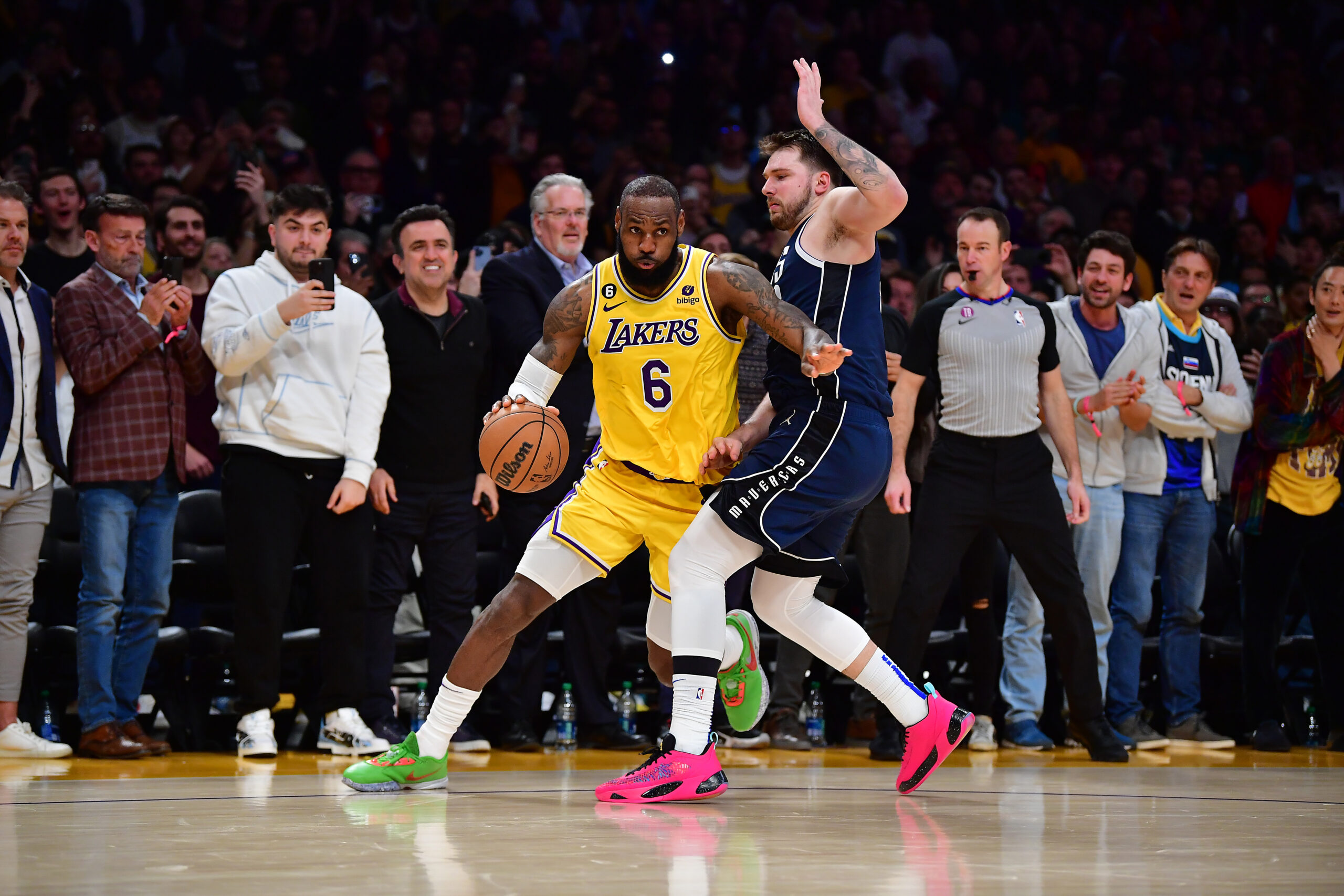 nba-thanksgiving-eve-betting-action-includes-fading-the-lakers-dillon