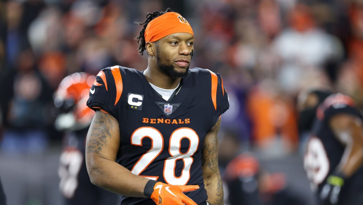 Arrest Warrant Issued To Cincinnati Bengals RB Joe Mixon For Pointing ...