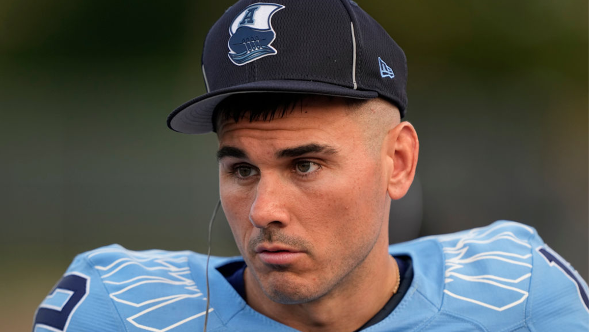 Chad Kelly Drop Bombs, Scores Extremely 'Swag Kelly' TD In CFL De