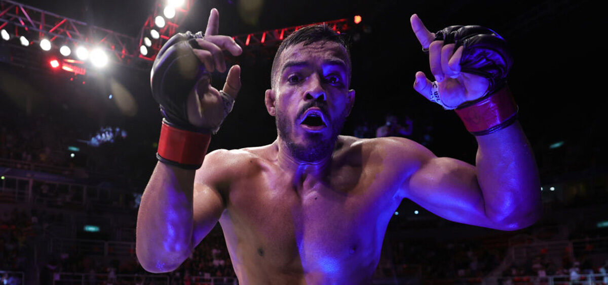 UFC's Ismael Bonfim Puts Opponent To Sleep With WICKED Flying Kne