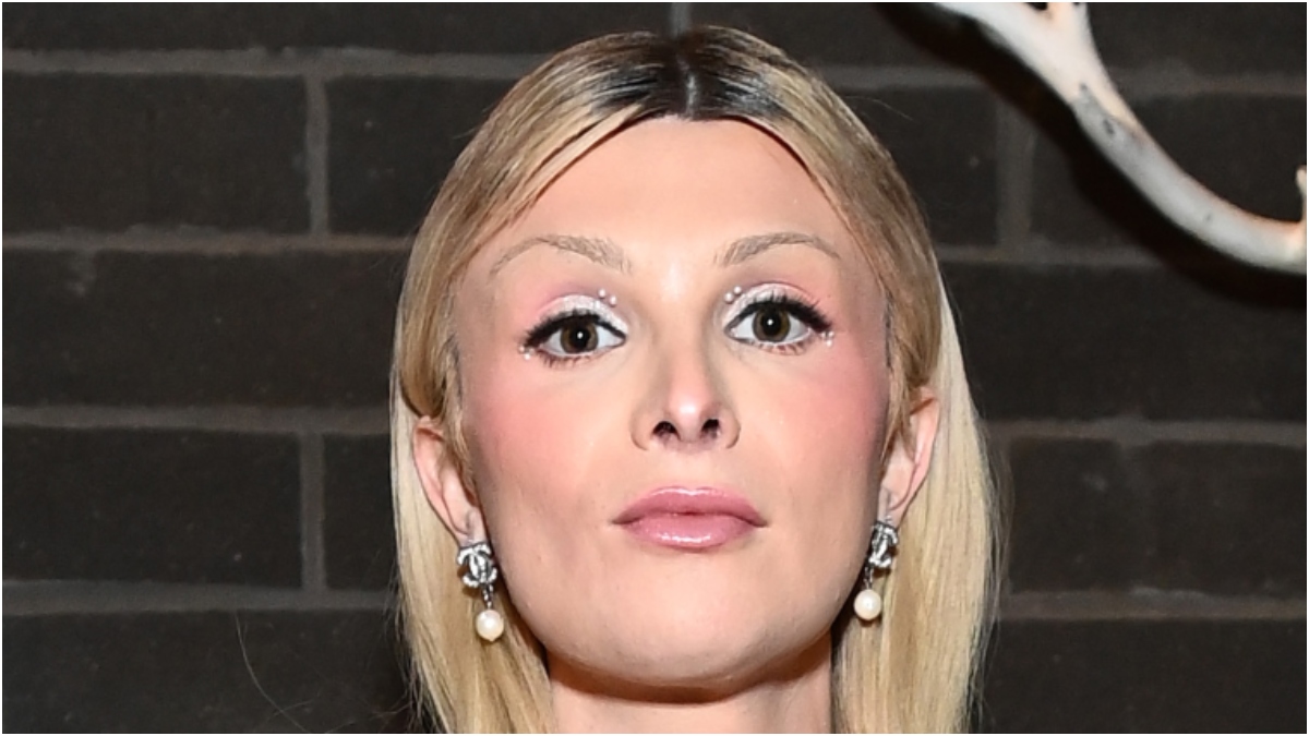 Dylan Mulvaney Attempts StandUp Comedy, Bombs In Hilarious Fashion VIDEO