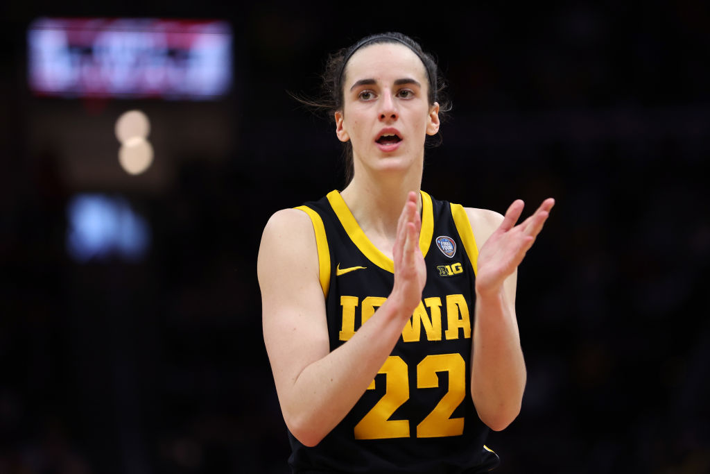 Caitlin Clark ends college career with emotional loss in NCAA women\'s basketball national title game