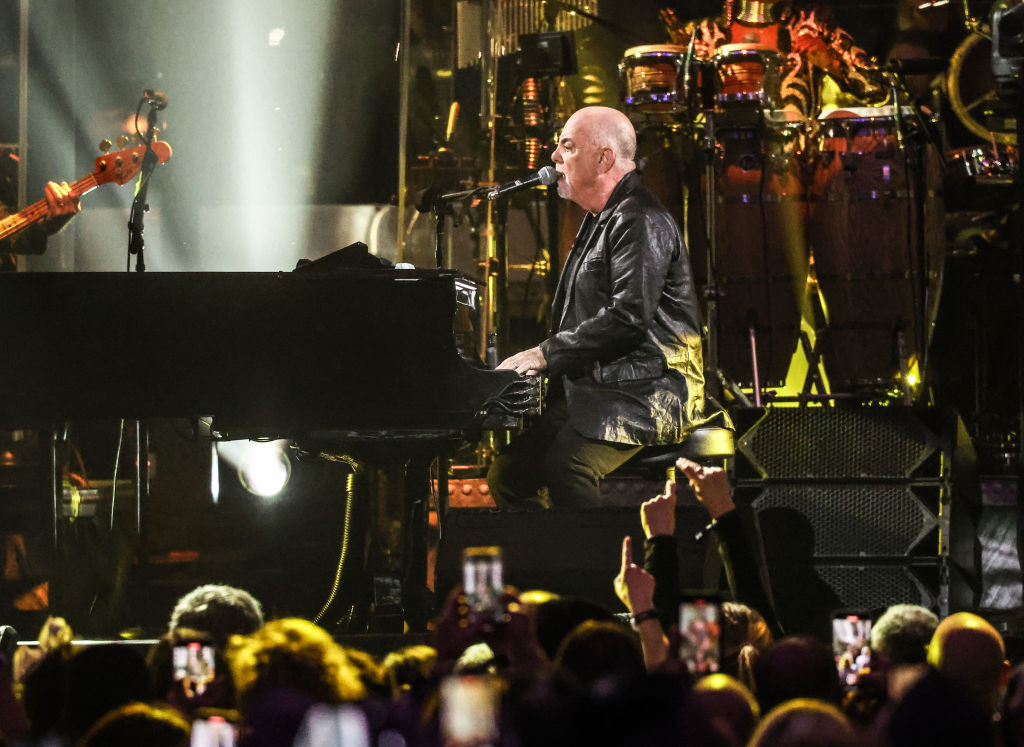 Billy Joel Forced To Postpone Tour After Brain Condition Diagnosed