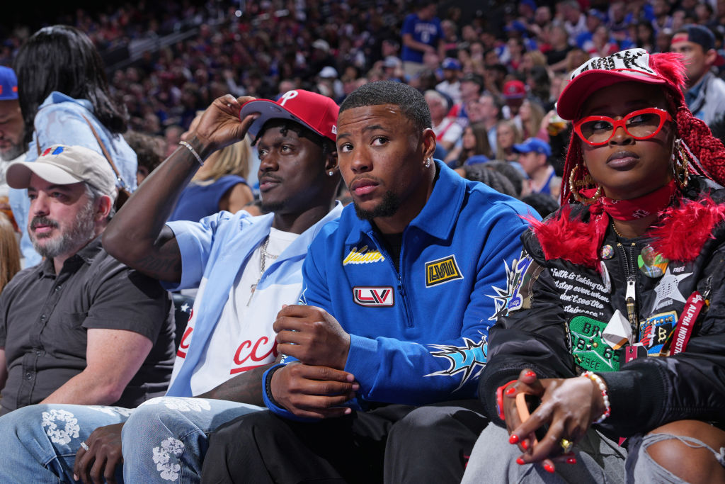 Saquon Barkley Gets Into It With Knicks Fans After Sixers Bounced From ...