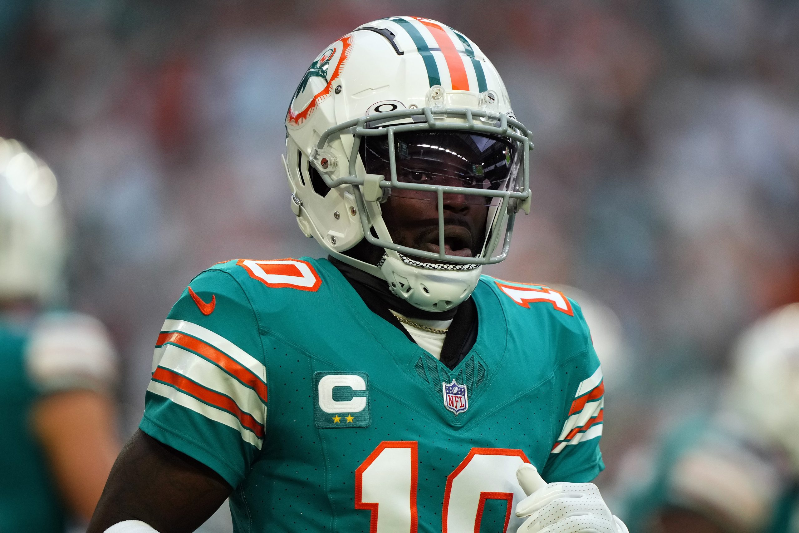 Tyreek Hill Undergoes Insane Transformation To Fool Kids At Youth Football Camp