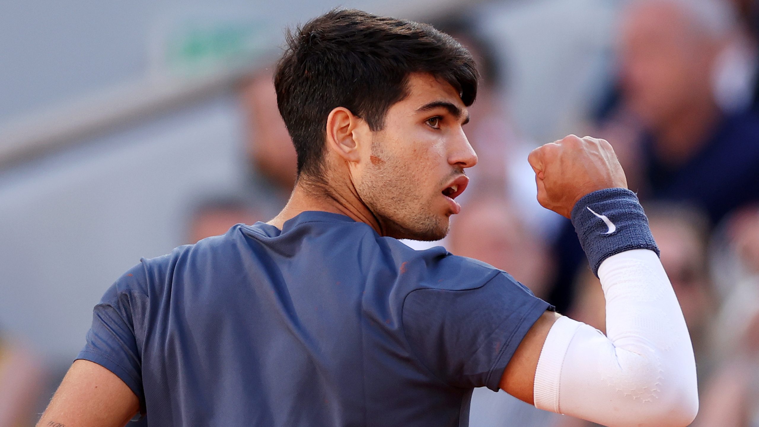 Blown Call Helps Carlos Alcaraz Win French Open Title Over Sascha