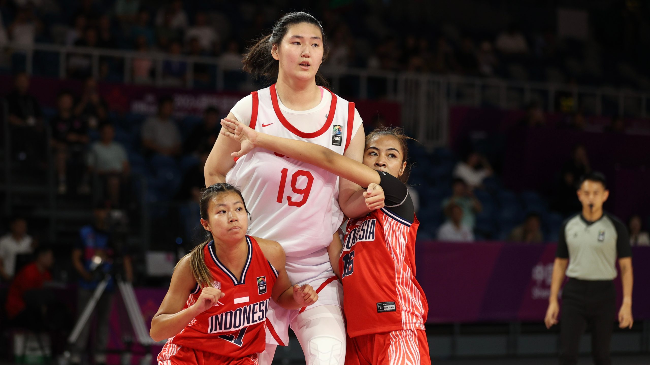 7'2" Chinese Teen, Zhang Ziyu, Sets Girls' Scoring Record At FIBA U18 ...