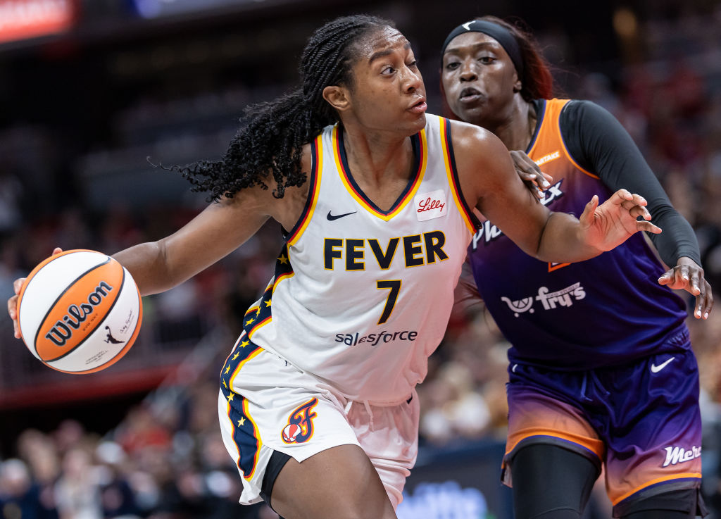 Phoenix Mercury Beat Indiana Fever 95-60, Alyssa Thomas Records Historic Triple-Double
