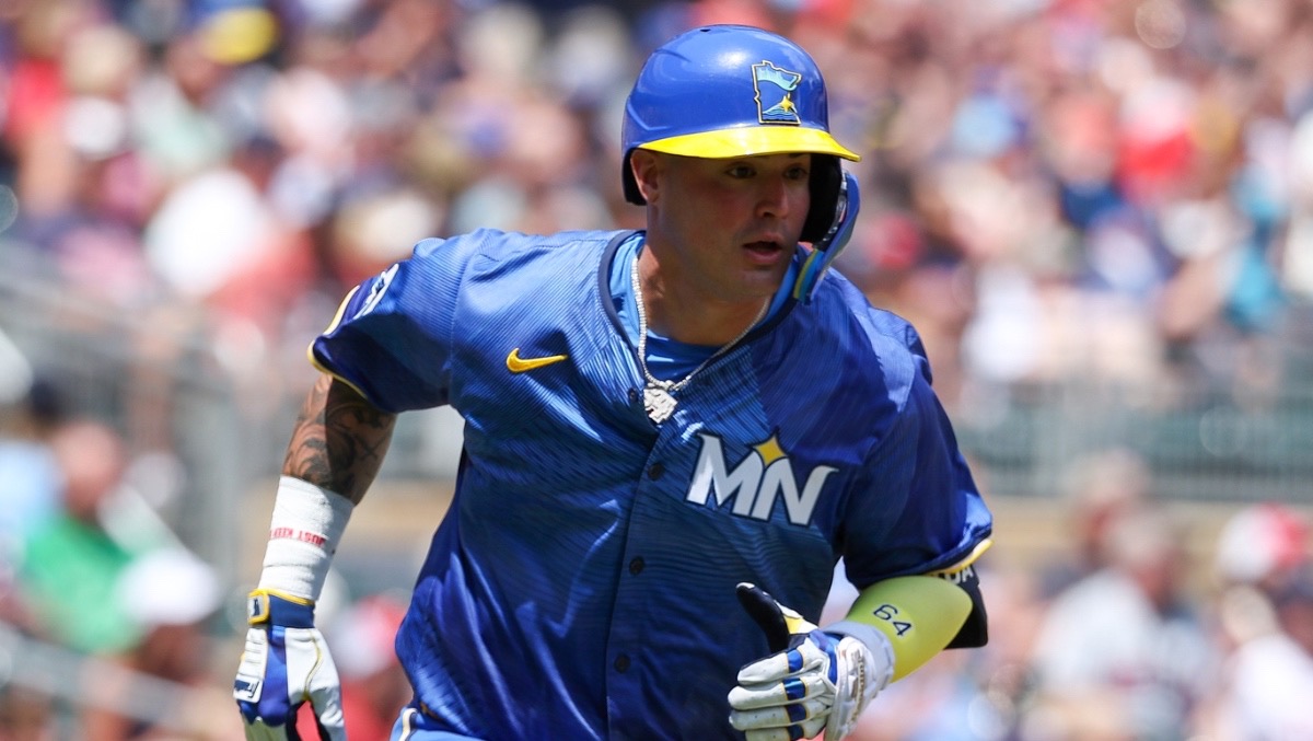 Jose Miranda Ties MLB Consecutive Hits Record, Misses Out On Breaking