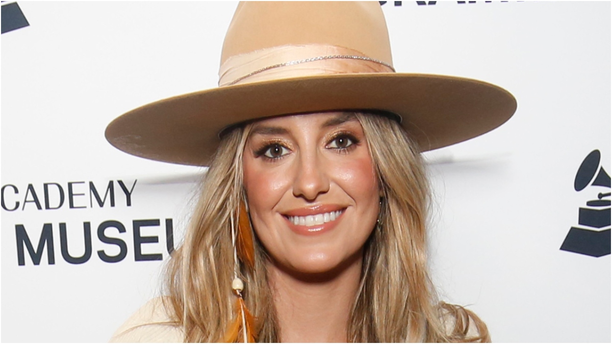 Lainey Wilson Praises America | OutKick