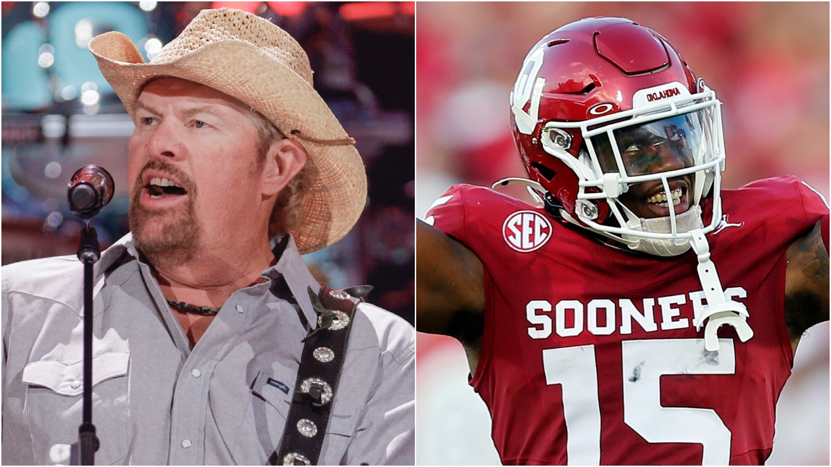 University of Oklahoma Honors Toby Keith at Football Game