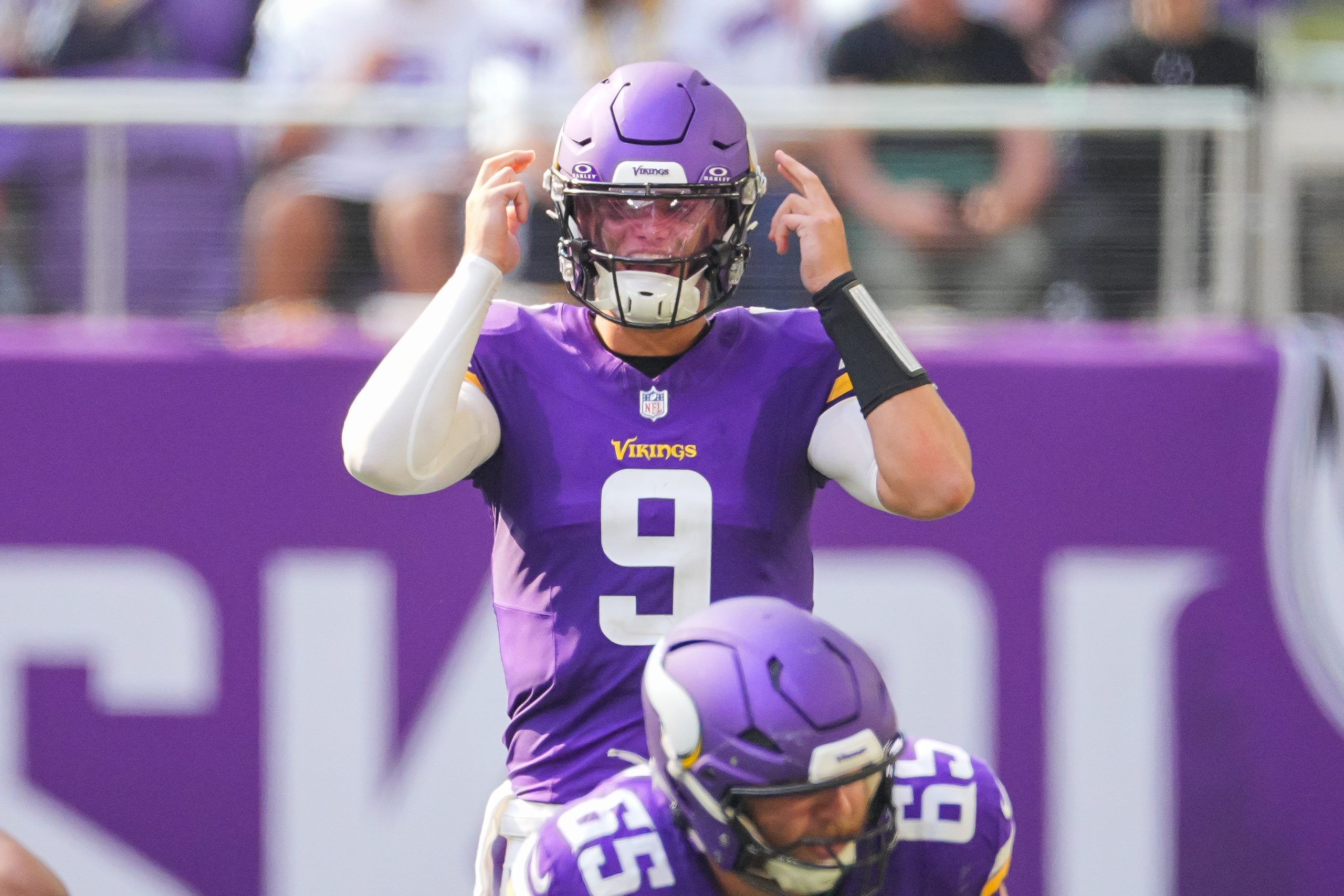 From Benchwarmer To Breakout: The Vikings' Plan For J.J. Mccarthy - kpoy1pj