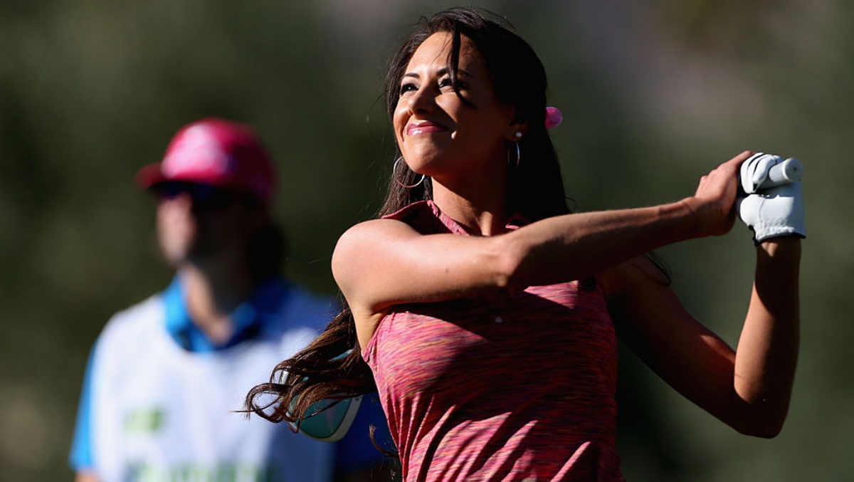 Golf Channel's Holly Sonders gets Instagram discount for daring video with boxing legend