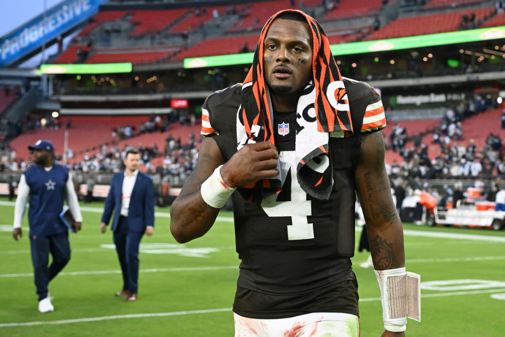 Oh no, Cleveland Browns Quarterback Deshaun Watson Sucks Again, But There Are Excuses