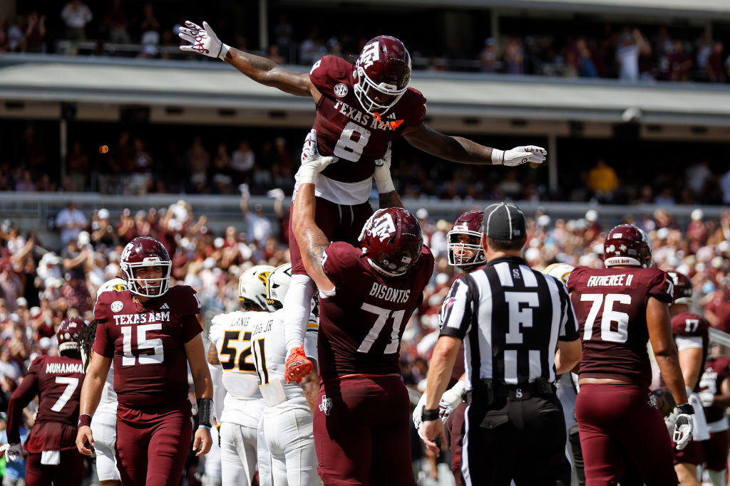 Texas A&M and USC Prepare for Las Vegas Bowl