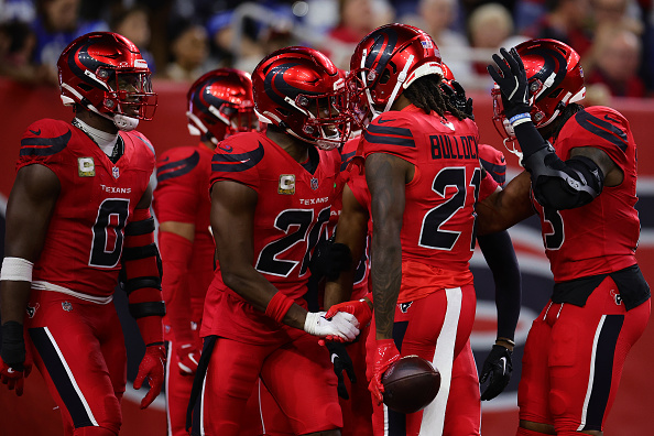 NFL Fans Divided Over Texans’ Bright Red Primetime Uniforms