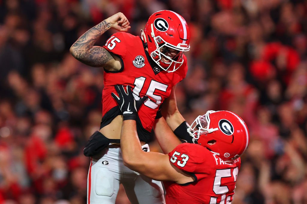 Georgia Beats Tennessee 31-17 at Home