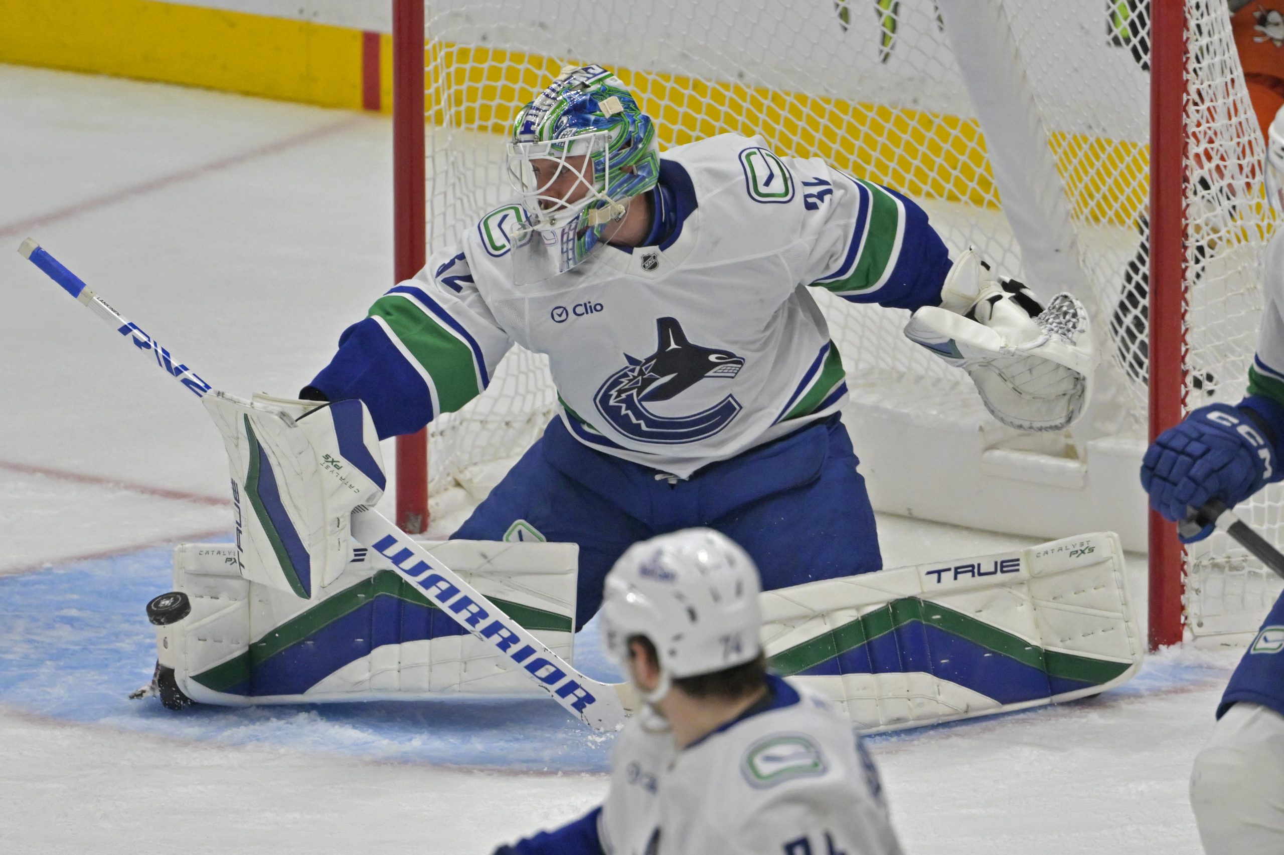 Canucks Triumph Over Kings Amidst Playoff Concerns