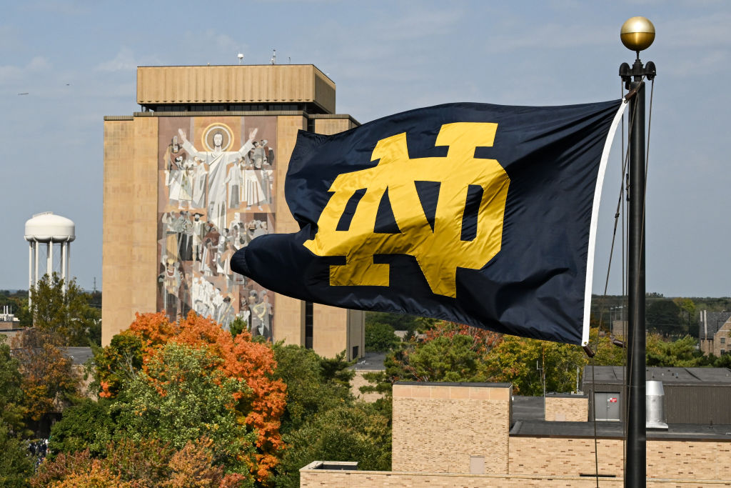 NFL Legend’s Son Dominates at Notre Dame with Impressive Physique