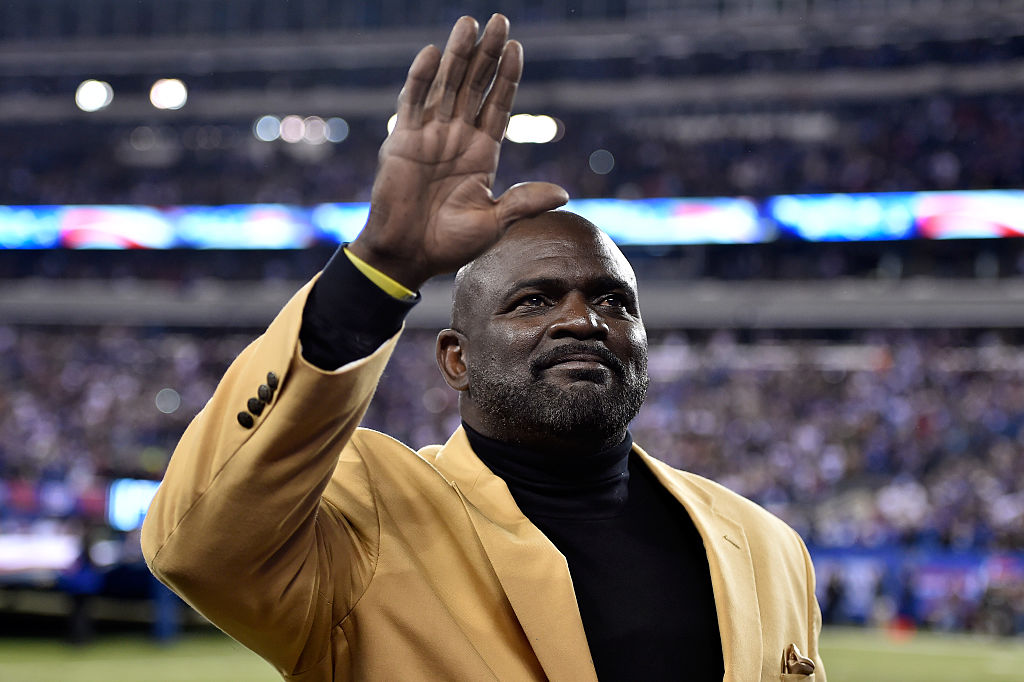 Lawrence Taylor Calls For Fairness For Defenders On The Ricky Cobb Gettyimages 458352114
