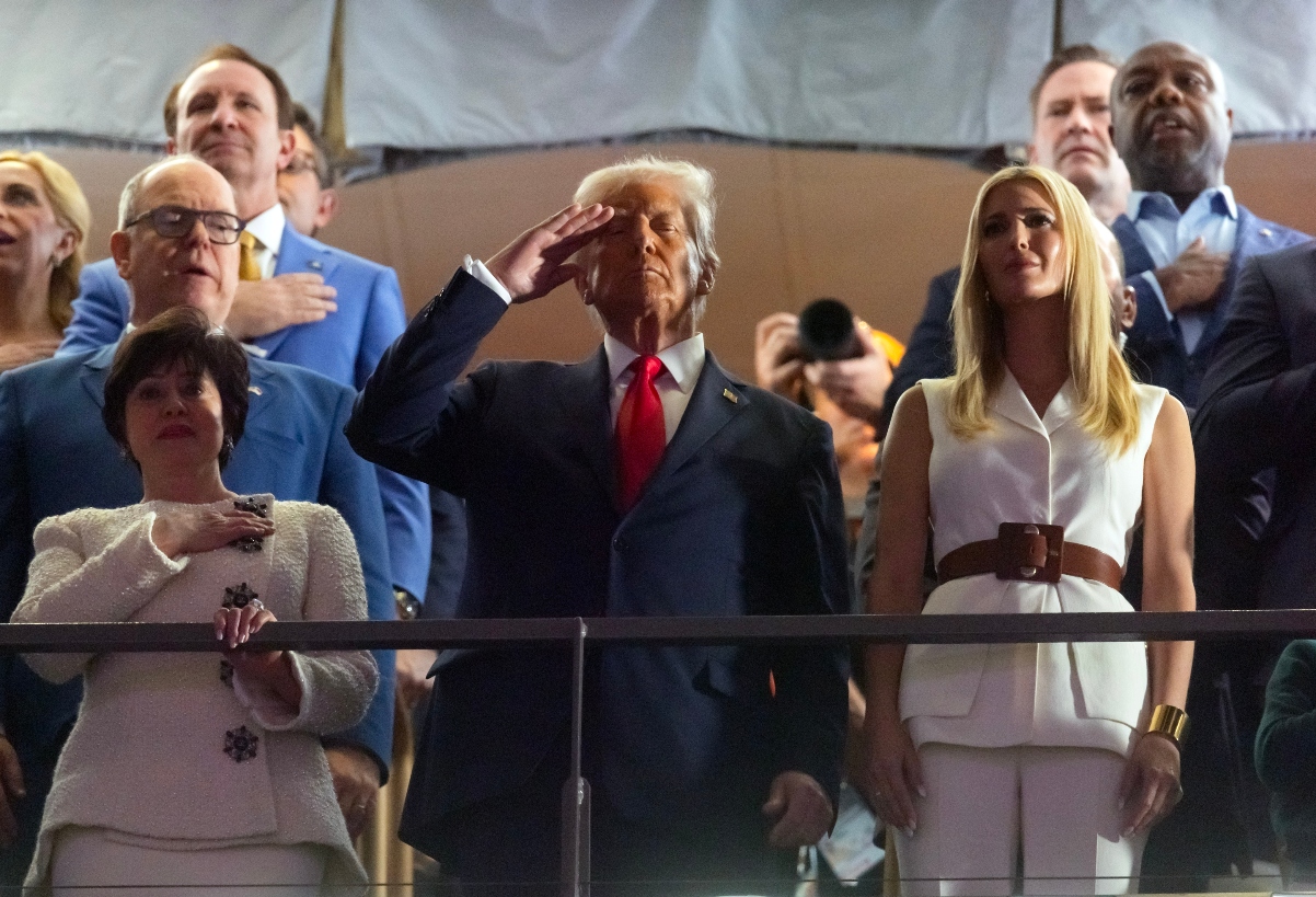 Dynamic 'saturday Night Live' Opens With Quickly Scripted Sketch Of Trump Exulting In War With Iran: