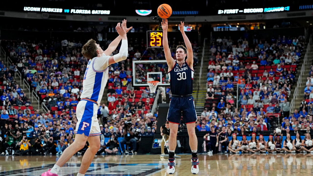 Dramatic Buzzer-Beater Secures Florida's Win and Stuns Bettors in NCAA Showdown