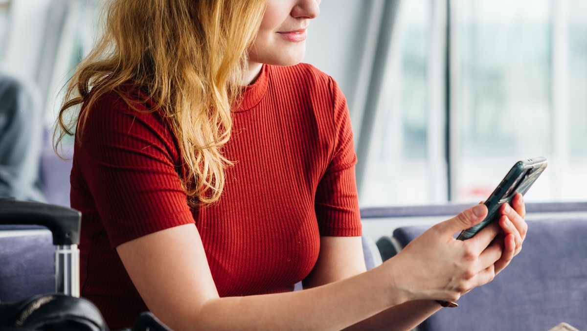 Woman Wakes Up One Day & Realizes 'Apparently I'm A Cougar Now'