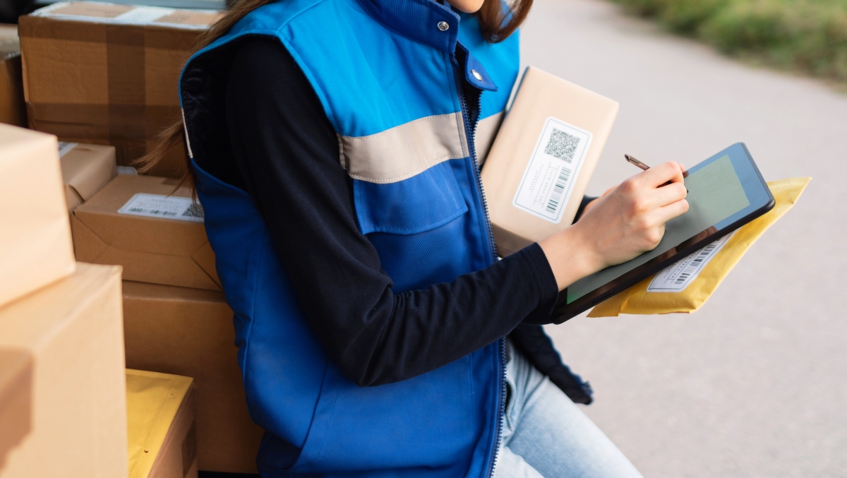 Amazon Driver Delivers More Than Packages On Mother's Day, Is Caught On Camera Pooping On Customer's Porch