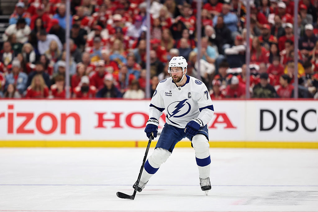 Victor Hedman Plays Playoffs with Broken Foot, Lightning Eliminated