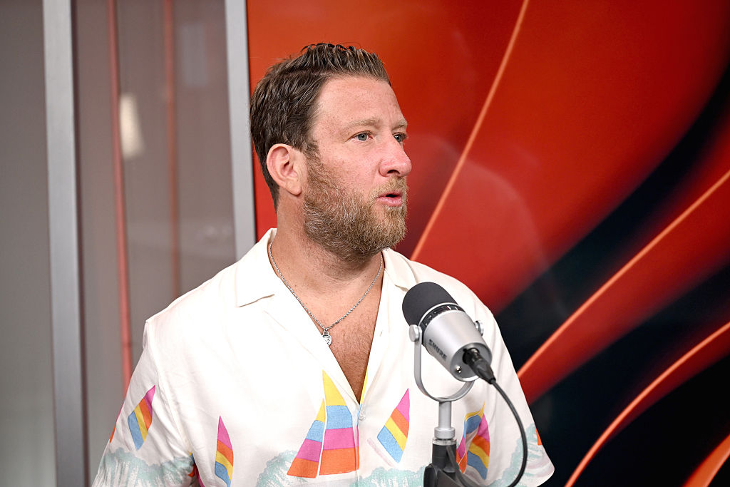 Dave Portnoy Promises Action After Anti-Semitic Sign at Barstool Bar in Philadelphia
