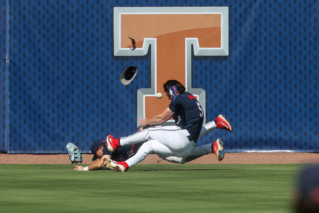 Arkansas Ends Up With Inside-The-Park Home Run After Ole Miss Players Have Brutal Collision In The Outfield