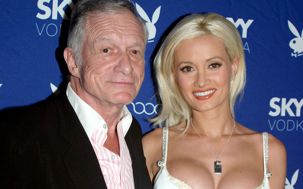 Holly Madison Is Talking About Hugh Hefner Again & How Much She Hated The Times They Would Have Group Sex