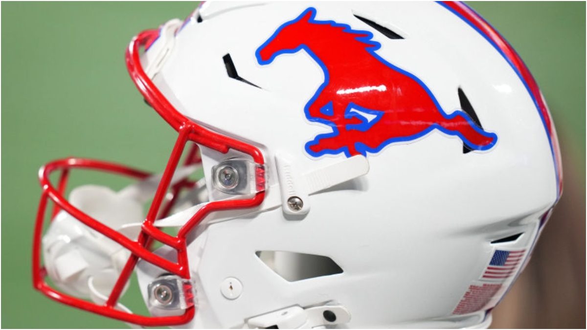 Major Football Team Roasted After Bragging About Team's Mediocre GPA