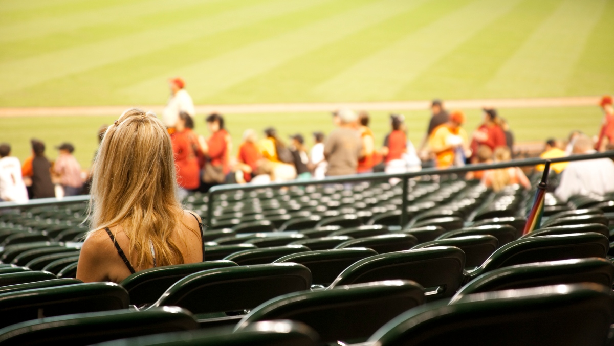 Bikini-Clad Fan Goes Cheeks Out During Cubs Game And It Was Pure Cinema