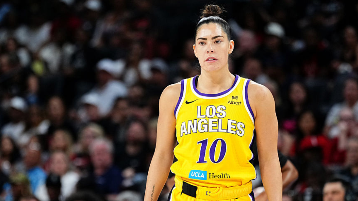 Kelsey Plum Calls Out ‘Weird’ Grown Men Camping Out At Hotel For Autographs