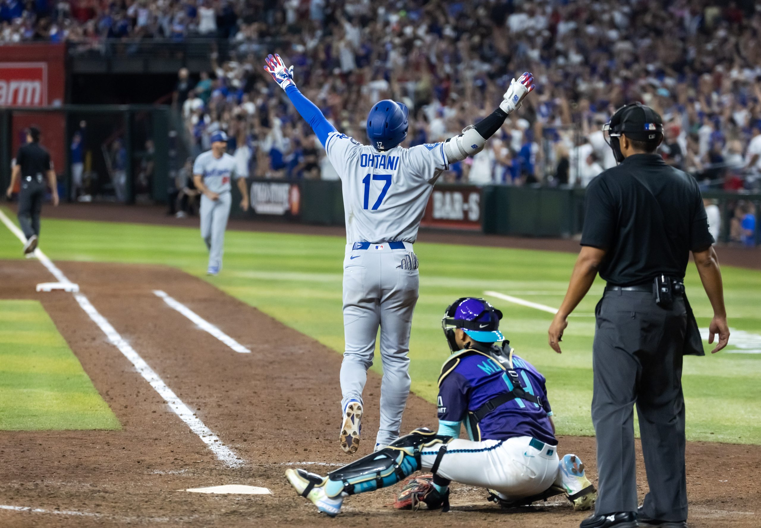 Ohtani Wins NL Player of Month, Dodgers Defend Title