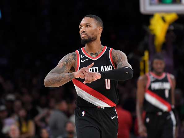 Damian Lillard Returns To Rip City, Re-Joins Trail Blazers in Thrilling Homecoming