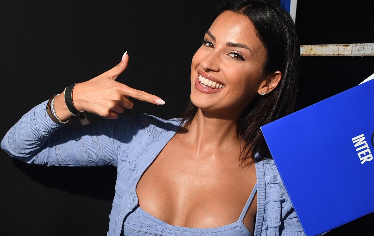 Sideline Reporter Eleonora Incardona Cranks Up The Heat On Her Club World Cup Performances