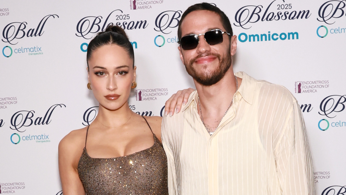 Pete Davidson & Girlfriend Actress Elsie Hewitt Confirm They Have Had Sex With Pregnancy Announcement